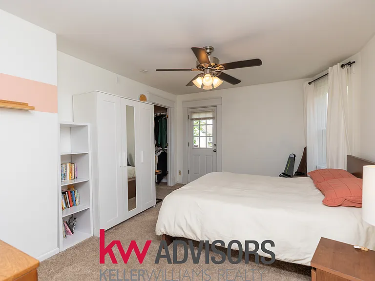 2320 Kenilworth Ave — Photo 19