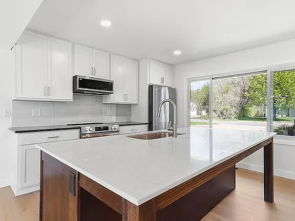 8504 Edison St NE — Photo 10