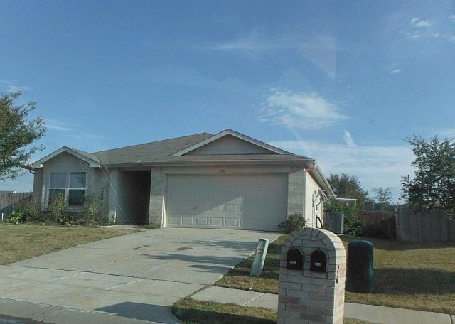 2nd image of 1306 Dakota Trl