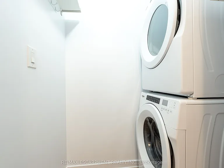 450 Dundas St E #801 — Photo 23