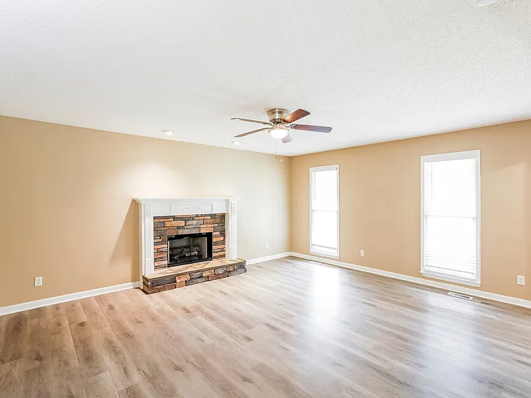 815 Tynsdale Dr — Photo 6