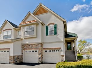 467 Bay Tree Cir, Vernon Hills, IL 60061