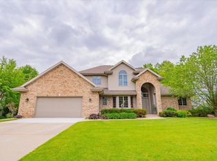 830 Hummingbird Ct, Sun Prairie, WI 53590
