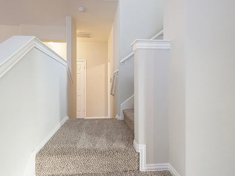 1509 Heron Dr — Photo 15