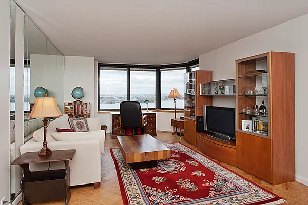 Rented by RHI Group | media 11