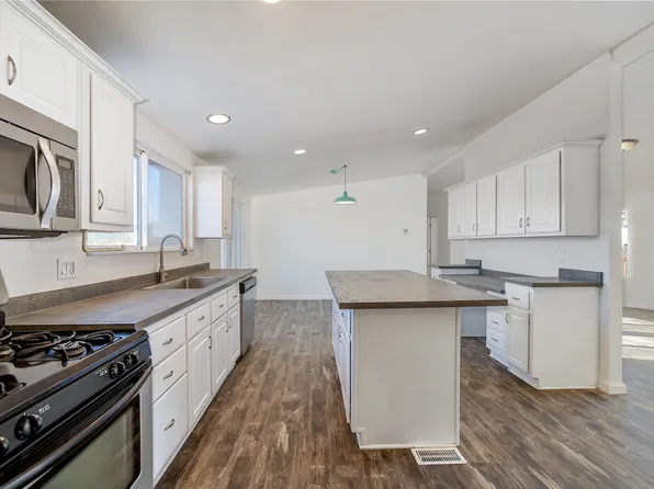 45999 South Dr, Big Bear City, CA 92314