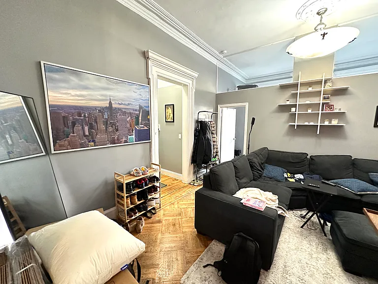 233 W 14th St #3R — Photo 13