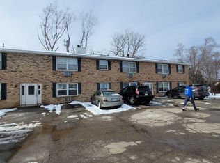 3631 Center Point Rd NE APT 3, Cedar Rapids, IA 52402