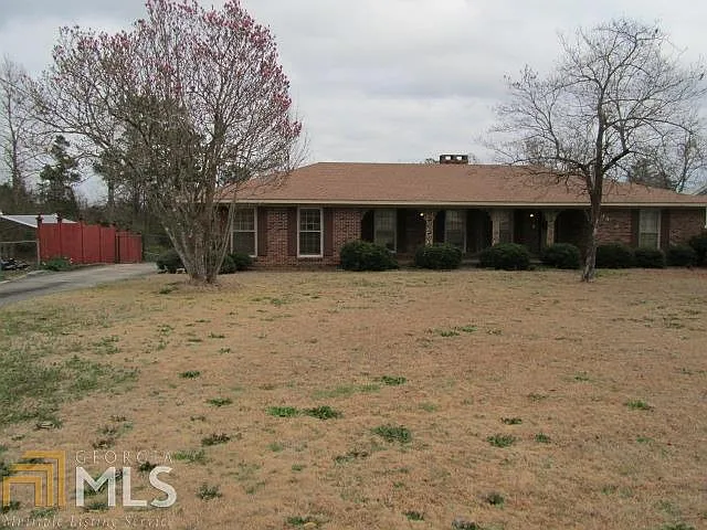 3402 Van Zandt Dr photo 1