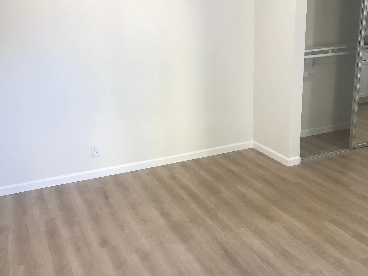 131 S Parker St — Photo 3