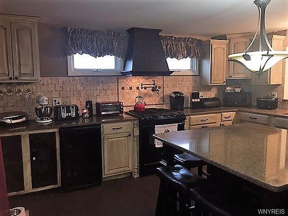 5th image of 1064 Cleveland Dr