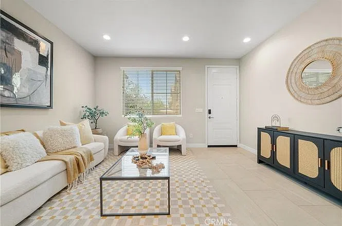 3 bed, 1428 sqft, $3,500 — Photo 4