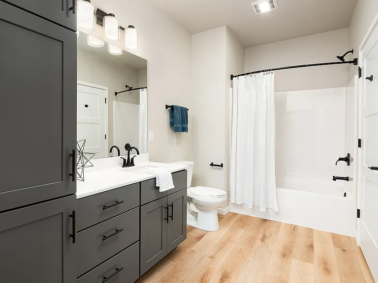 Stacked Flats | Bathroom