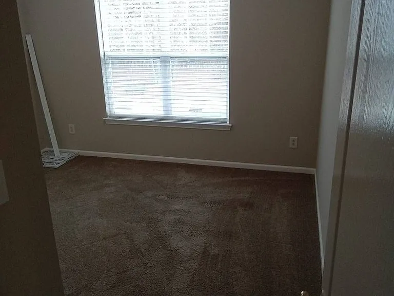 738 Ablow Dr — Photo 17