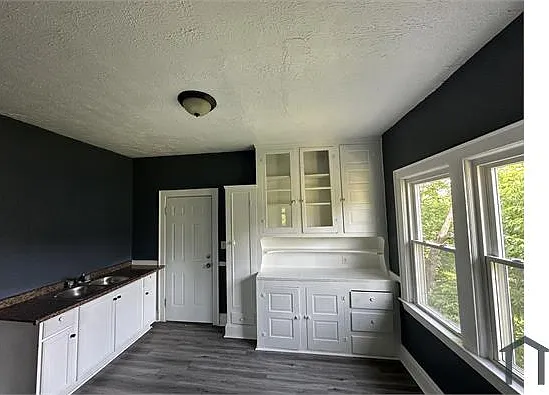 2 bed, $1,000 — Photo 3