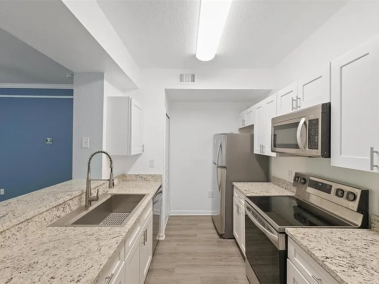 17110 Carrington Park Dr #832 — Photo 16