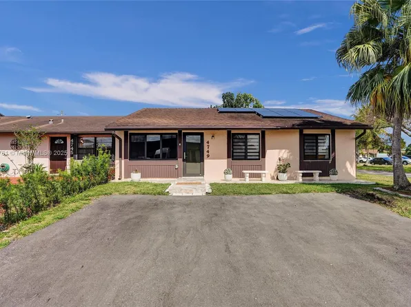 4749 SW 135th Pl, Miami, FL 33175