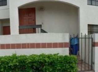 404 Freedom Ct, Deerfield Beach, FL 33442
