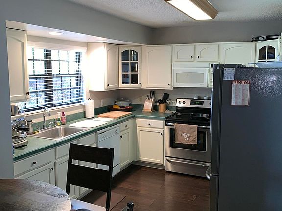 5th image of 909 Hickory Rd