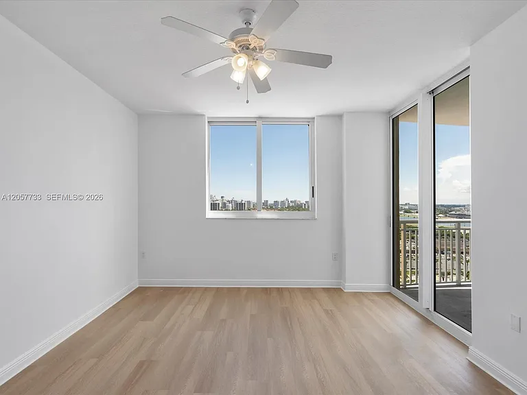 1745 E Hallandale Beach Blvd #2007W — Photo 25