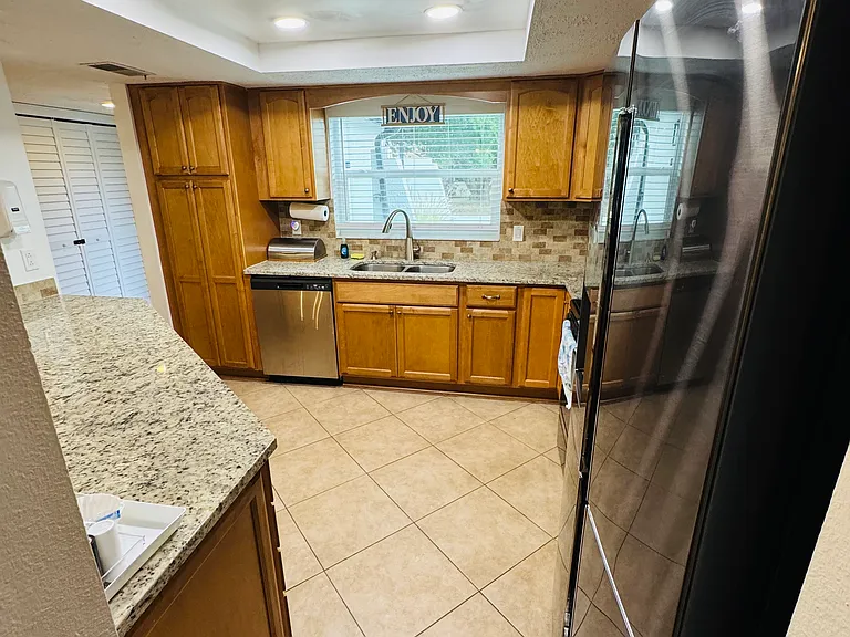 8200 Winthrop Dr #8120 — Photo 4