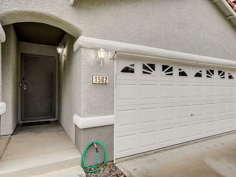 1502 Shadow Haven Ln — Photo 4