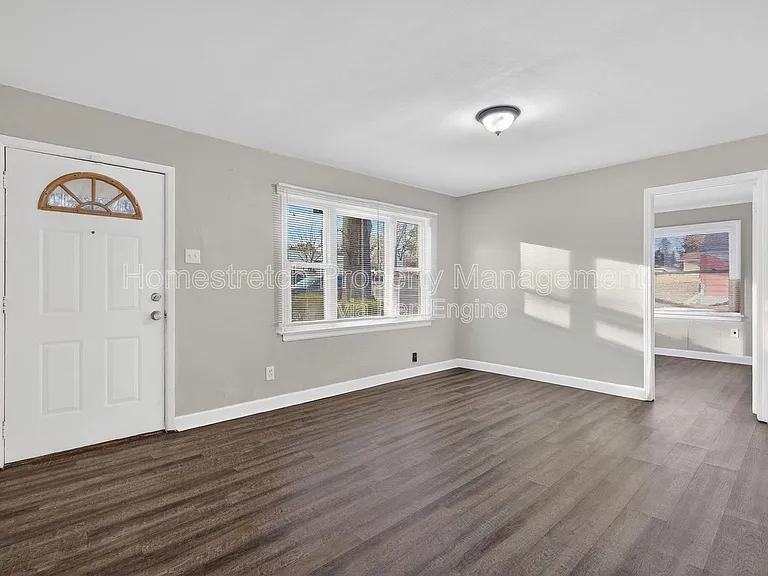 9868 Lorna Ln — Photo 16