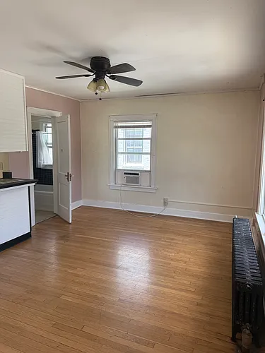 1405 Massachusetts St #3 Photo 1