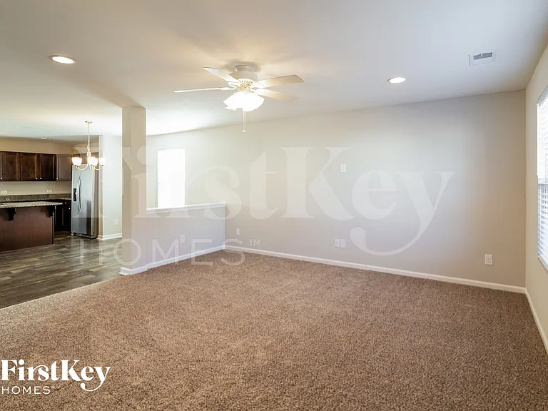 143 Rockingham Way — Photo 5