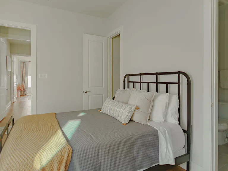381 E Greenbriar Ln #1001 — Photo 13