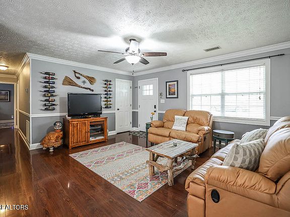 5th image of 3902 Gamble Ln