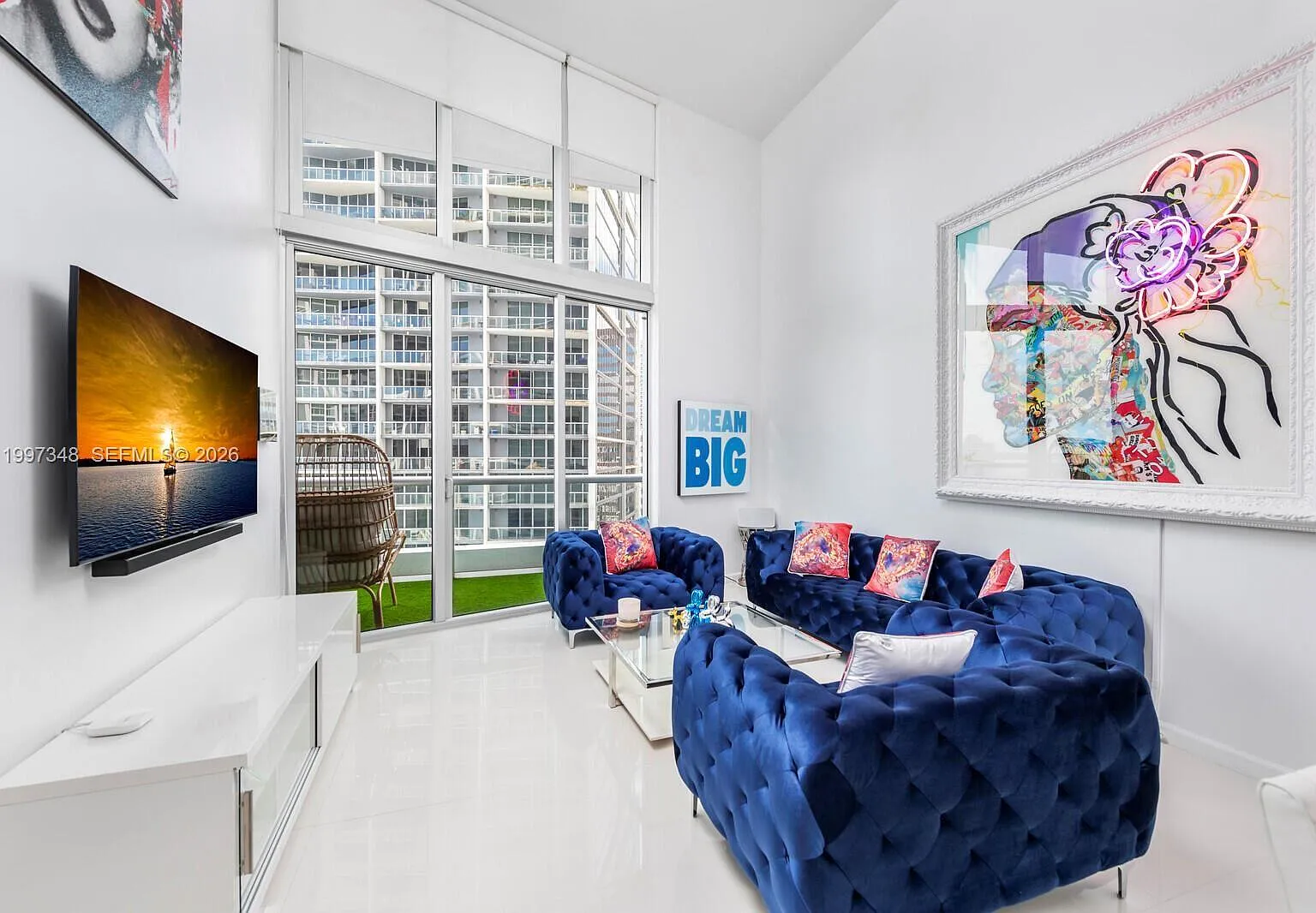 Iconbrickell Condo No 1 — Photo 1