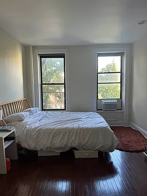 Rented by Frank Valvo Real Estate | media 9