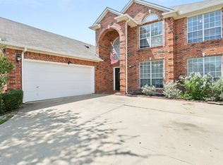 8641 Shadow Trace Dr, Fort Worth, TX 76244