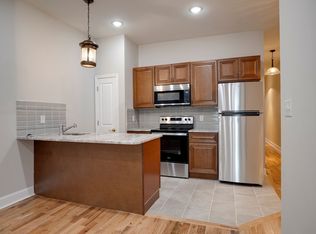 639 N 52nd St #1F, Philadelphia, PA 19131