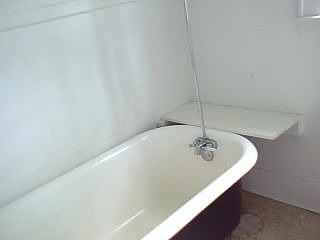 2529 Parkview #2 Bathroom