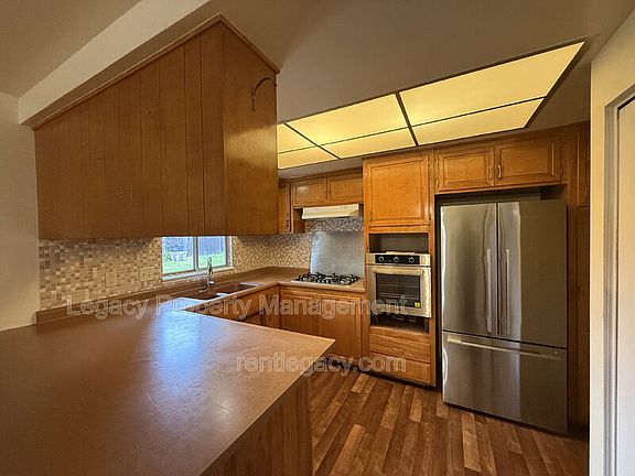 5th image of 7545 Blackhawk Dr