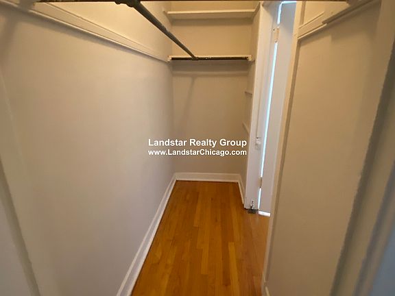 3rd image of 3256 W Belle Plaine Ave #2