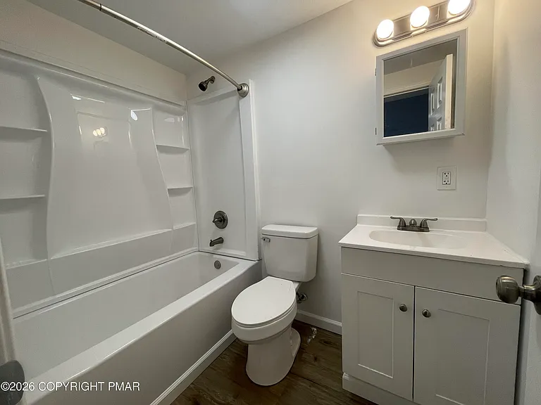 548 Main St #6B — Photo 4