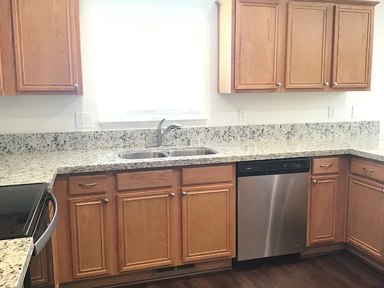 18258 Oakbrook Ln — Photo 3