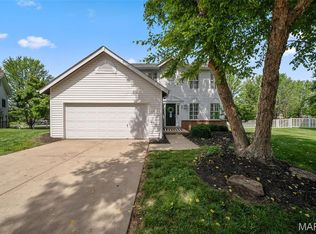 35 Heatherwood Ct, O'Fallon, MO 63368