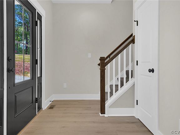 4th image of 2227 Highland Dr