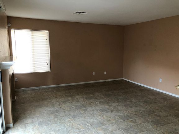 5th image of 1220 Red Hollow Dr