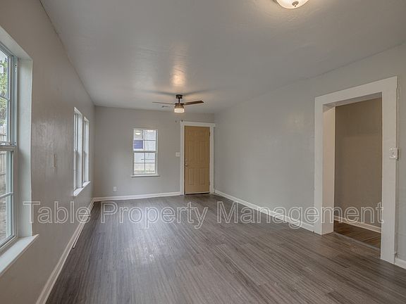 4th image of 1801 E Madison St #1/2