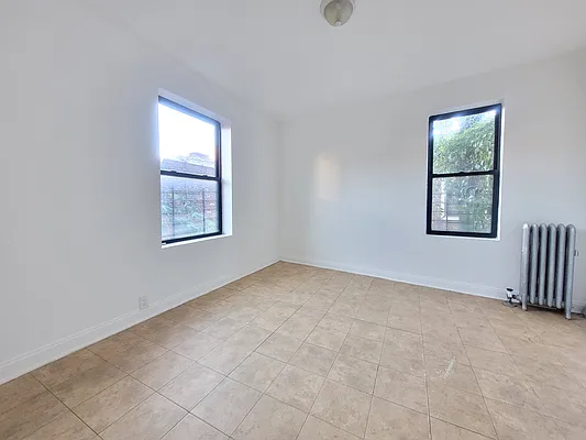 Rented by Bruma Realty LLC | media 4