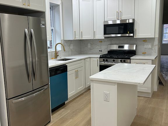 4th image of 2214 S 17th St Floor 2