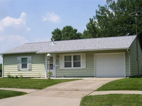 809 W Jackson St, Knoxville, IA 50138