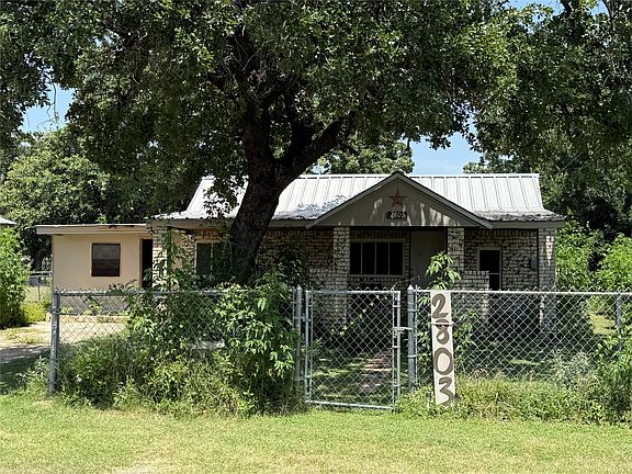 2nd image of 2803 Avenue C
