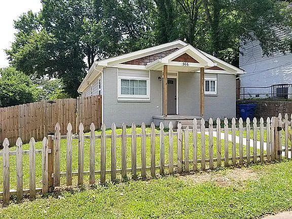 566 Rockwell St SW — Photo 1