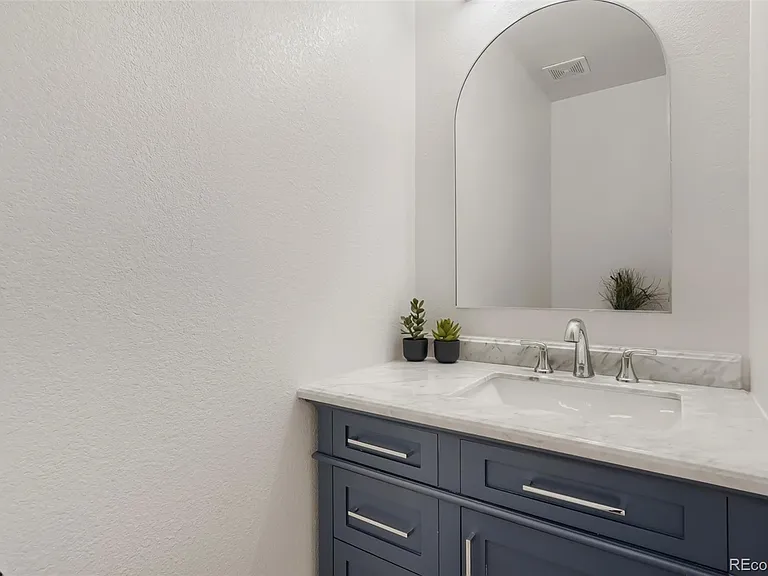 9276 E Mansfield Ave — Photo 10